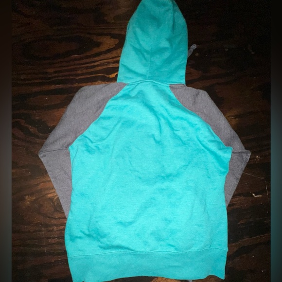 Pullover - Picture 2 of 2